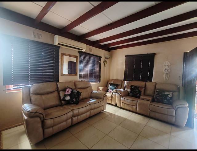 4 BEDROOM HOUSE TO LET IN SOUTHGATE
